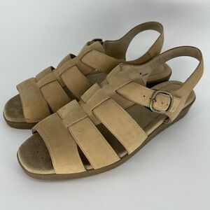 Easy Spirit Tan Buckle Anti-Shock Sole Comfort Sandals, Women's 11